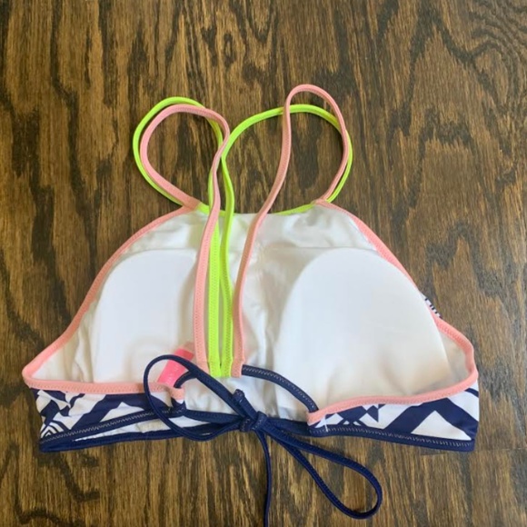 🆕 VS Geometric Bikini - Picture 7 of 12